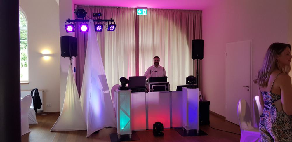 DJ Sebi aus Datteln auf einer Hochzeit in Schloss Lünen